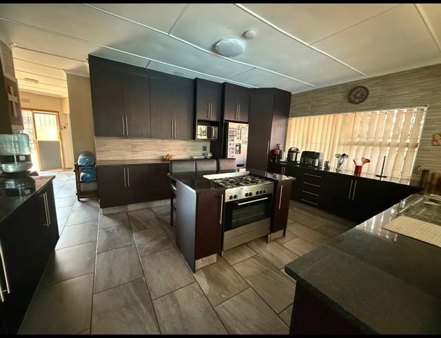 3 BEDROOM HOUSE FOR SALE IN DALPARK PROPER